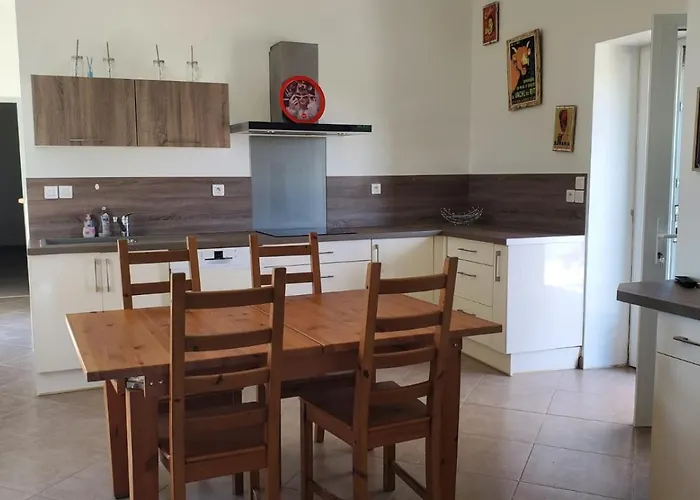 度假居 Maison Spacieuse Proche De Saint-emilion *